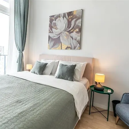 Διαμέρισμα Luxury & Comfort Combined - Near Airport Metro Κωνσταντινούπολη