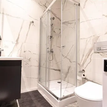 Appartement Luxury & Comfort Combined - Near Airport Metro